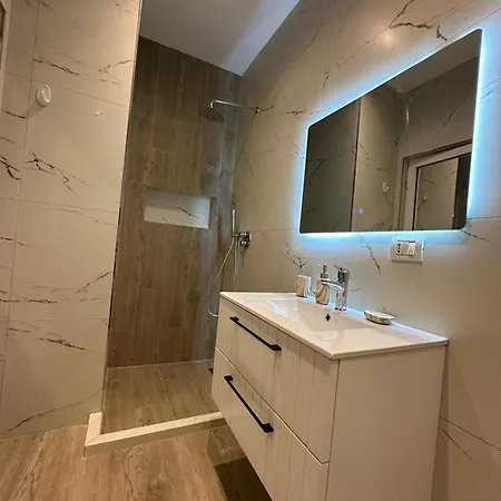 Cozy Modern In * Durres